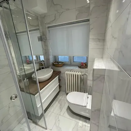 New, Modern In Appartamento